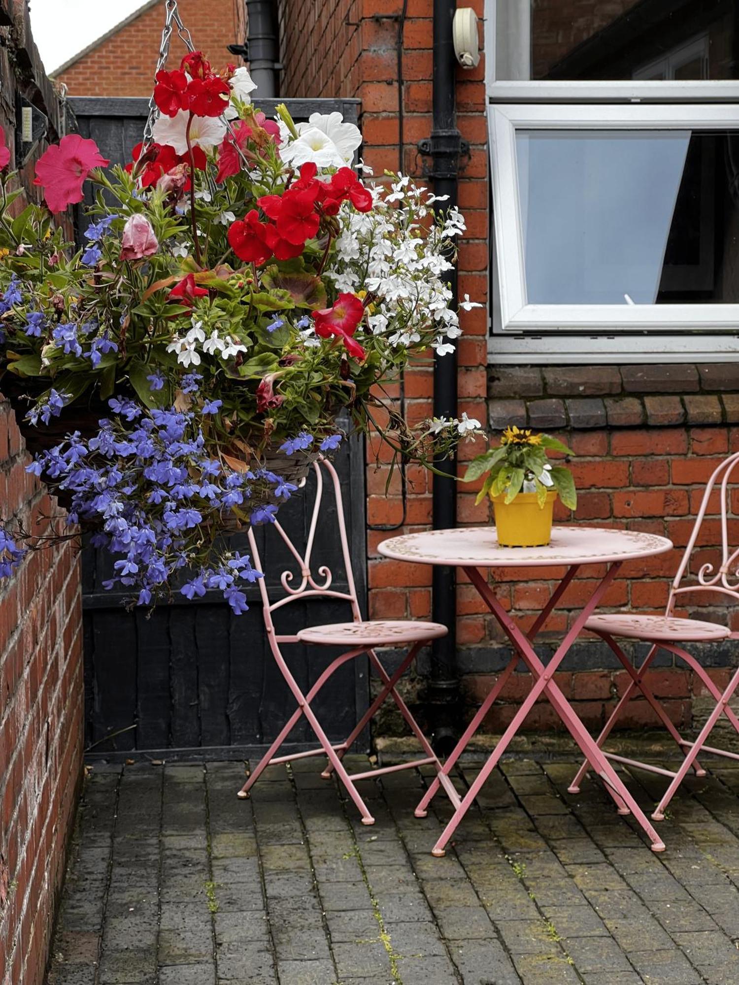 Appartement Cartref - Fully Equipped And Stunning Town Flat à Shrewsbury Extérieur photo