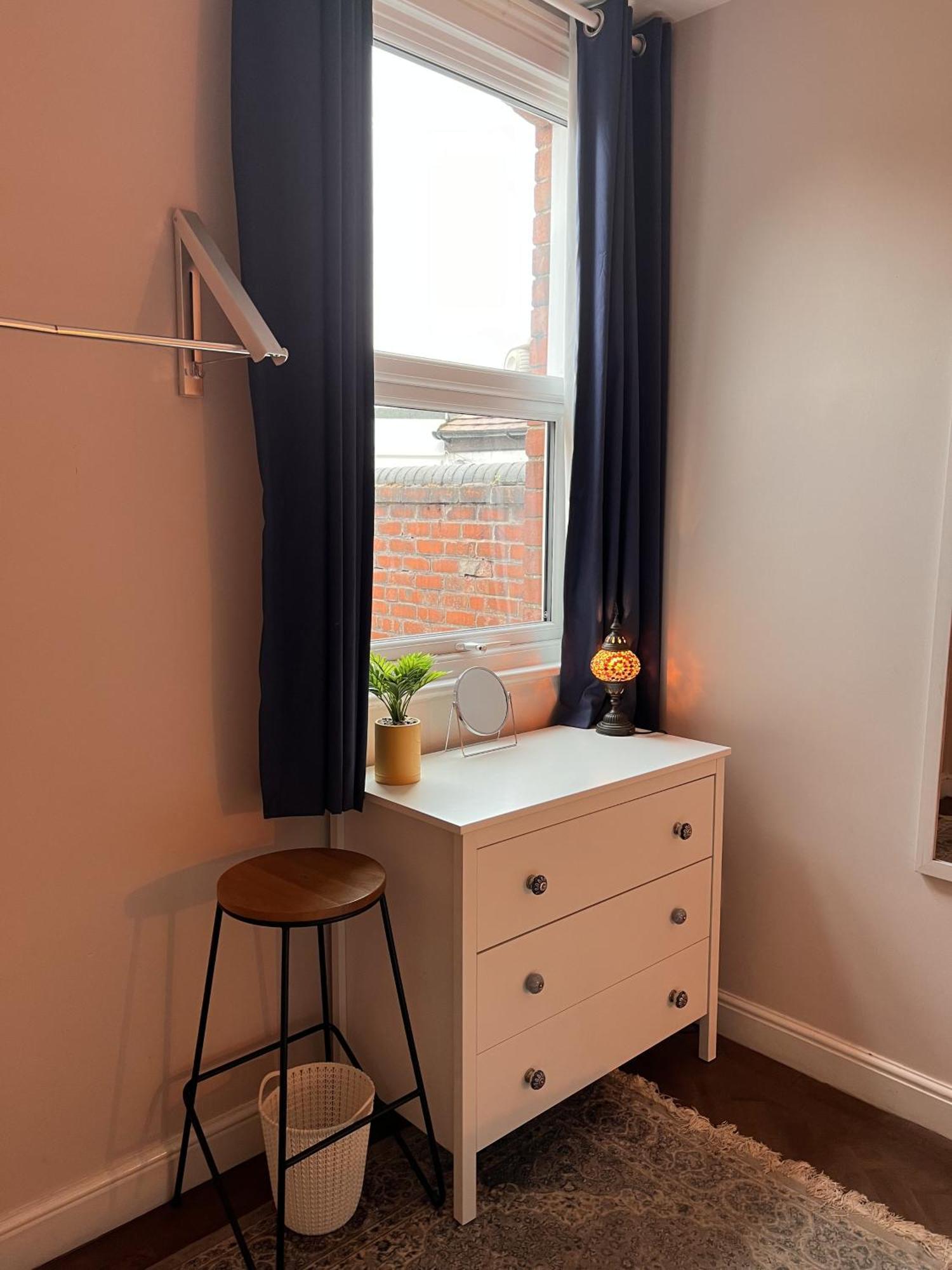 Appartement Cartref - Fully Equipped And Stunning Town Flat à Shrewsbury Extérieur photo